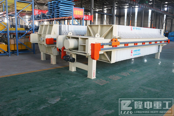 基建離不開砂石 隆中洗石制砂設(shè)備污泥壓濾機(jī)