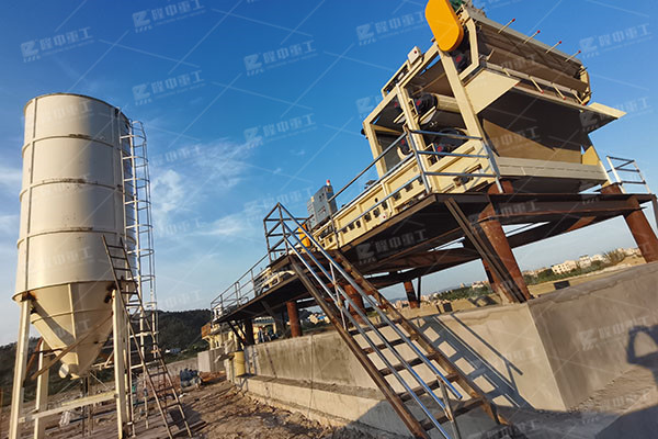 廂式壓濾機(jī)強(qiáng)度高，適合于處理細(xì)顆粒